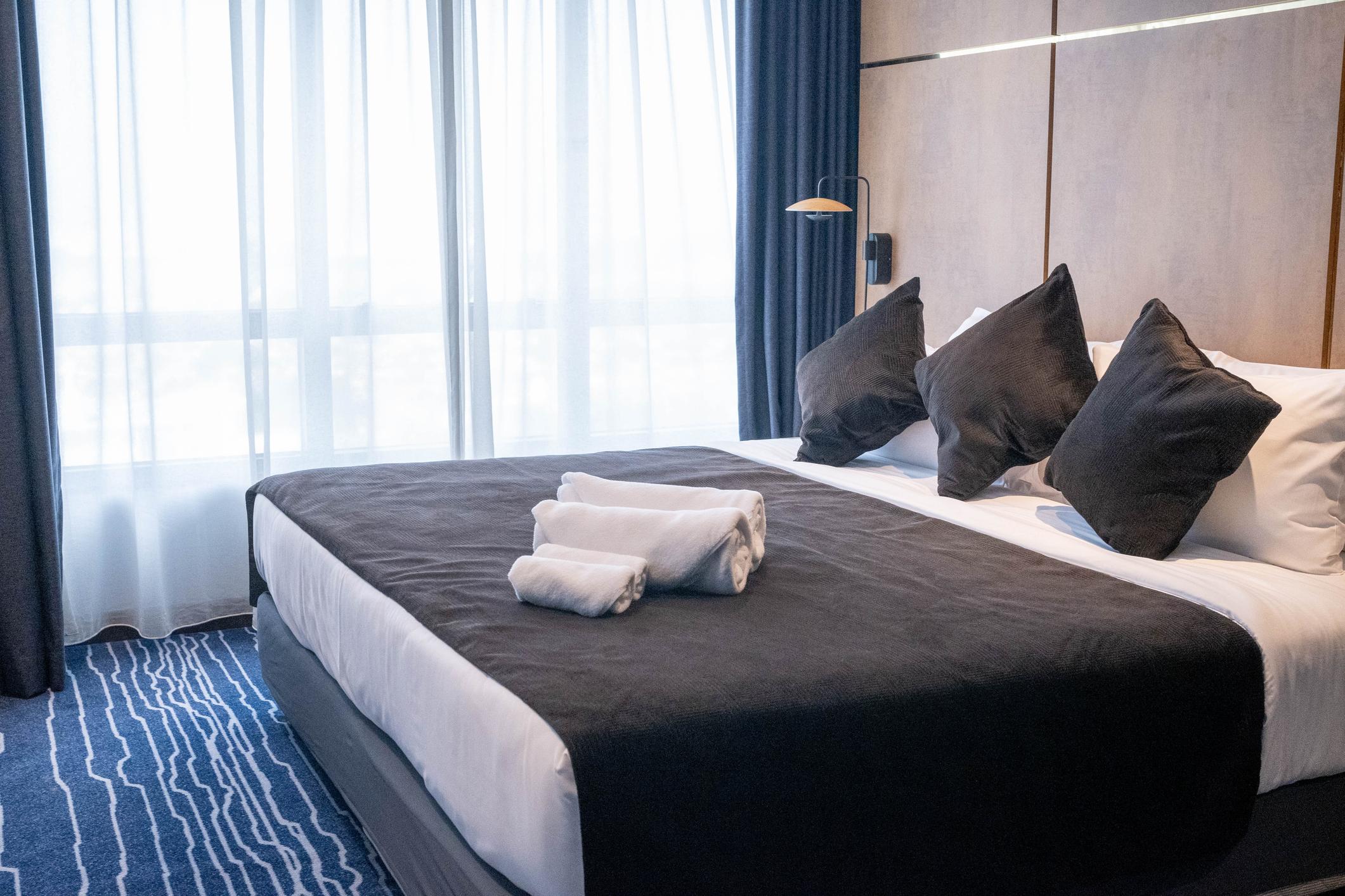 Budget vs Luxury Accommodation: What’s Right for You?