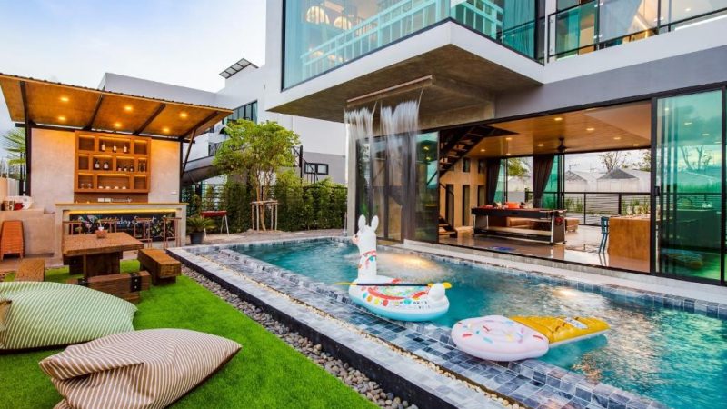The Allure of Private Pool Villas in Thailand’s Coastal Paradise