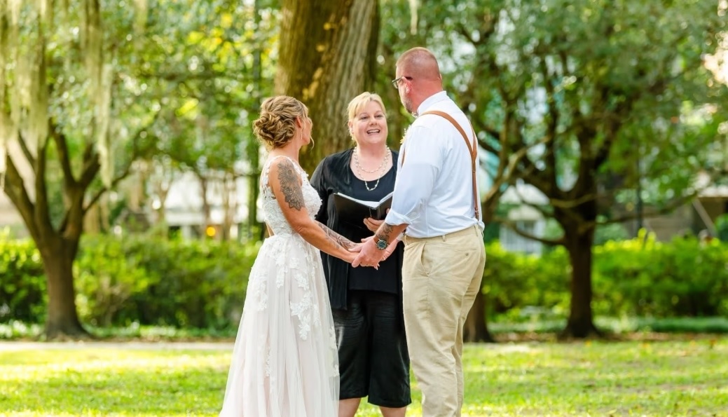 Savannah Elopement Packages That Keep Things Beautifully Simple